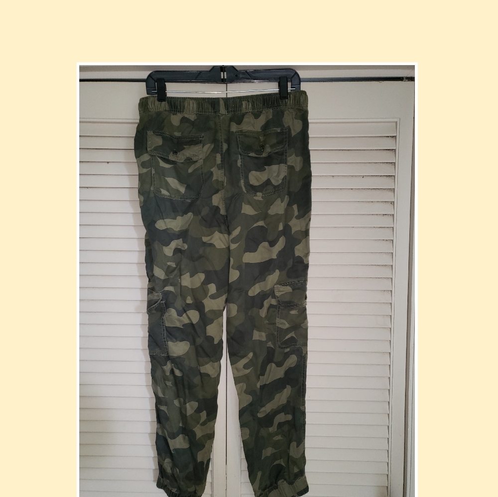 Pants - Picture 2 of 4